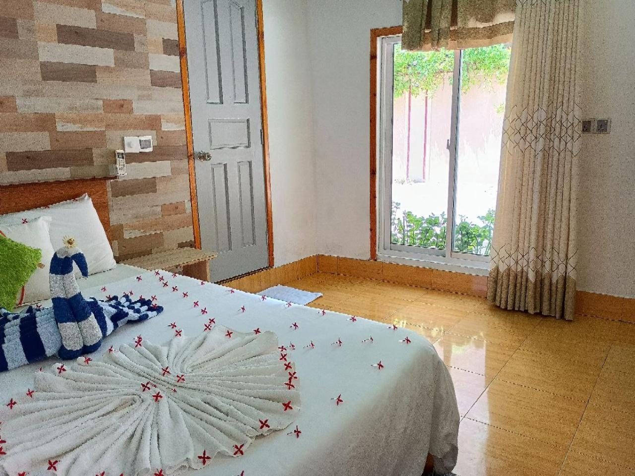 Ukulhas Olhumathi View Inn מראה חיצוני תמונה